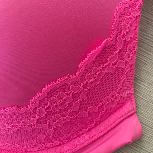 38D Victoria’s Secret underwire hot pink push up bra w lace on sides - Picture 4 of 8